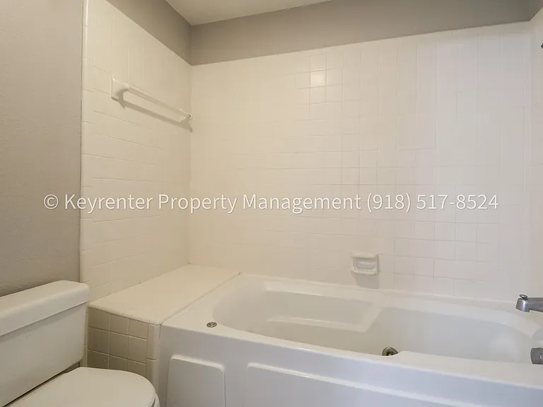 6246 S Yorktown Pl — Photo 22