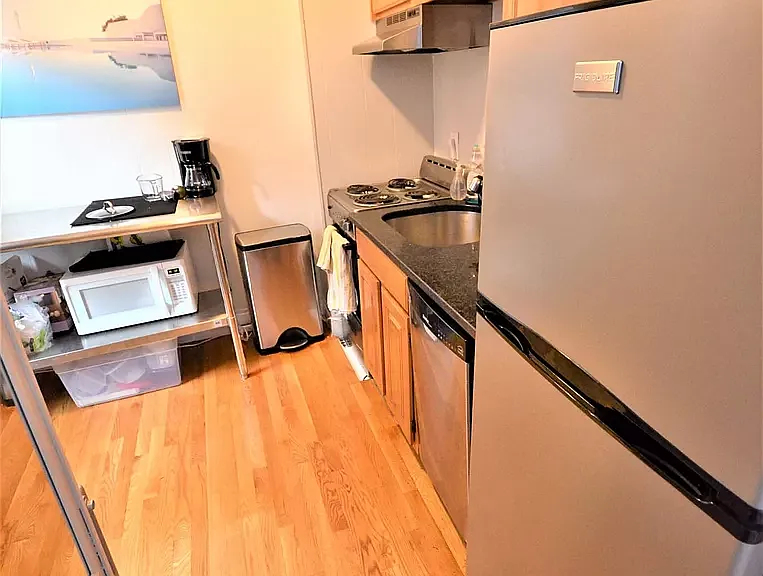 587 Beacon St #4 — Photo 2