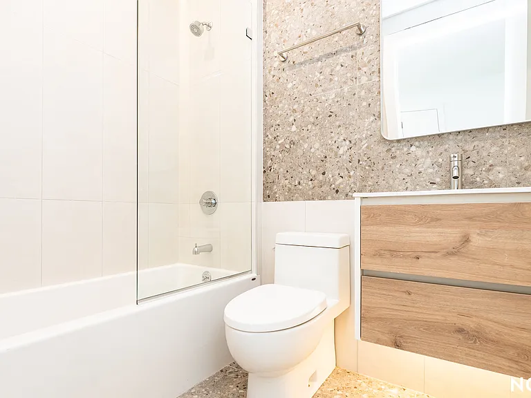 107 S 6th St #3B — Photo 9