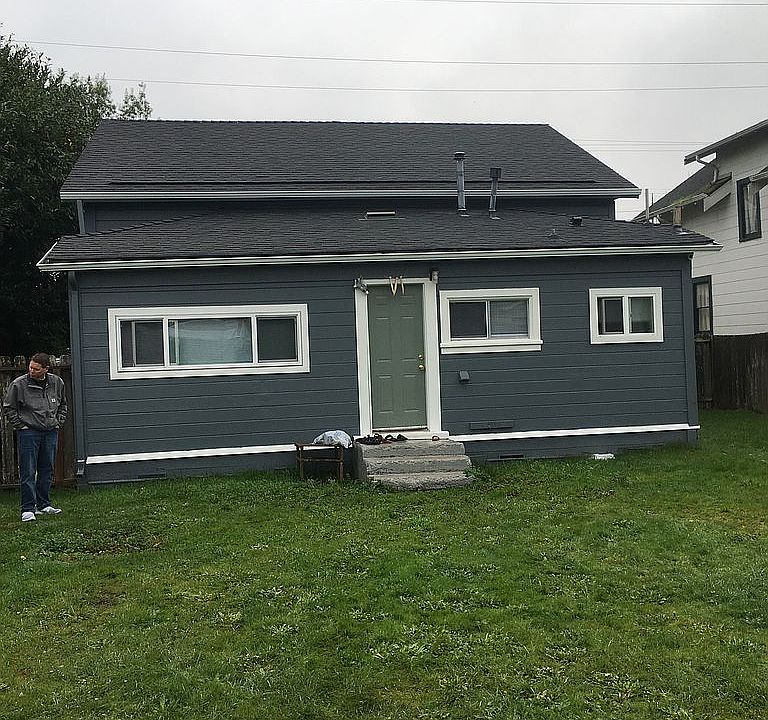 2nd image of 2316 Spring St