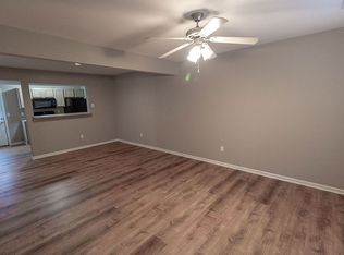 4004 Snowy Owl Dr, Columbia, MO 65202