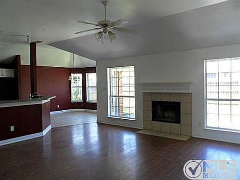 2nd image of 1112 Ben Dr