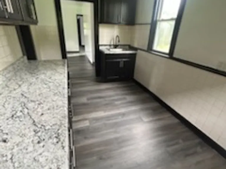 1805 Gray St — Photo 2