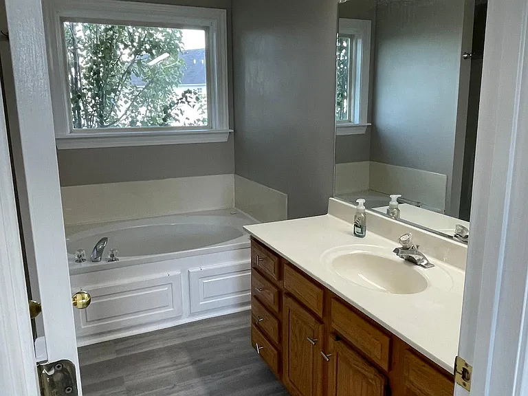 10703 Black Walnut Blvd — Photo 7