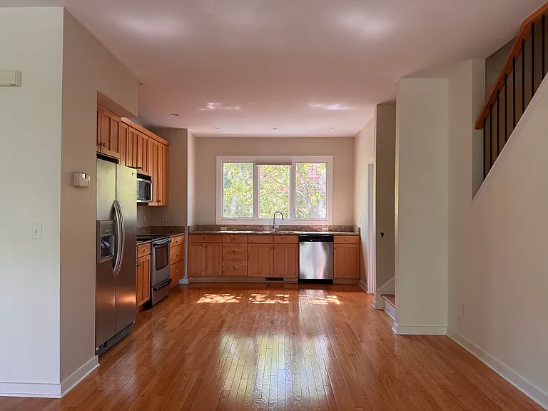 1013 Linden Ave #I — Photo 5