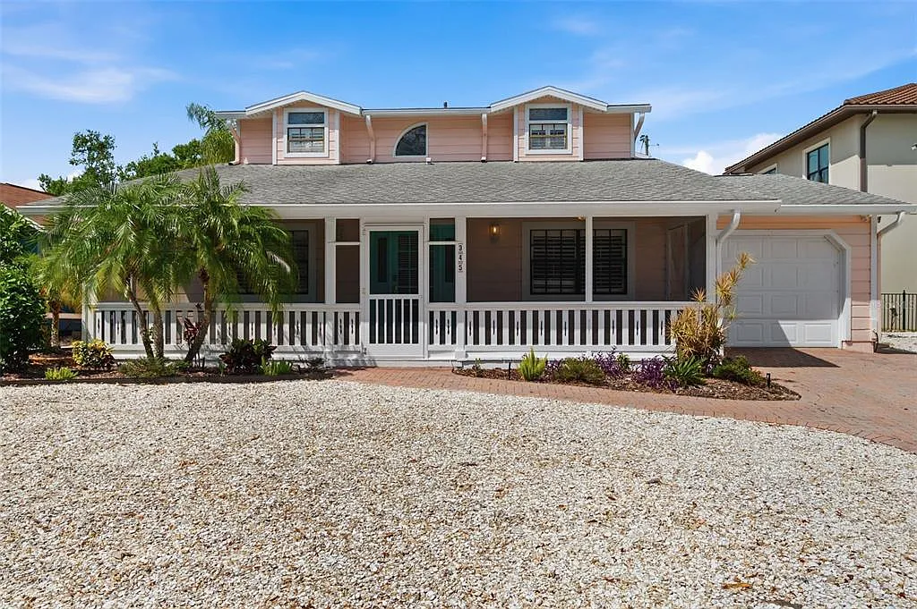 3 bed, 2.5 bath, 2240 sqft, $5,000 — Photo 1