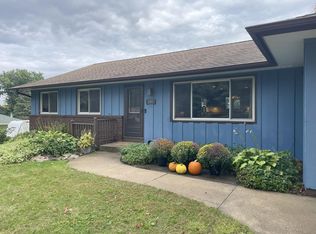441 Walnut Ln, Apple Valley, MN 55124