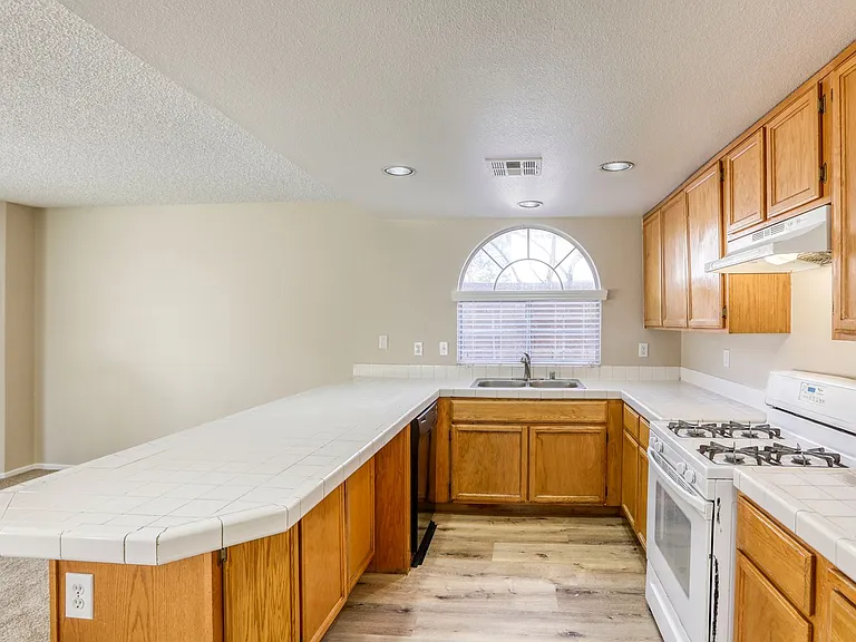 1468 Flintrock Rd — Photo 16