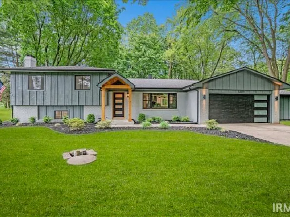 53371 Martin Ln, South Bend, IN 46635
