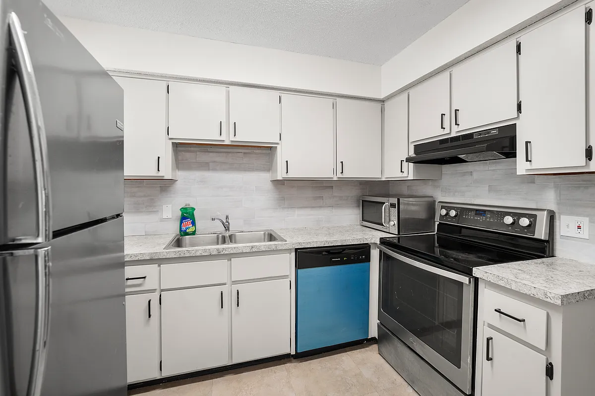 Building Photo - 7072 Ponce De Leon Ave #1
