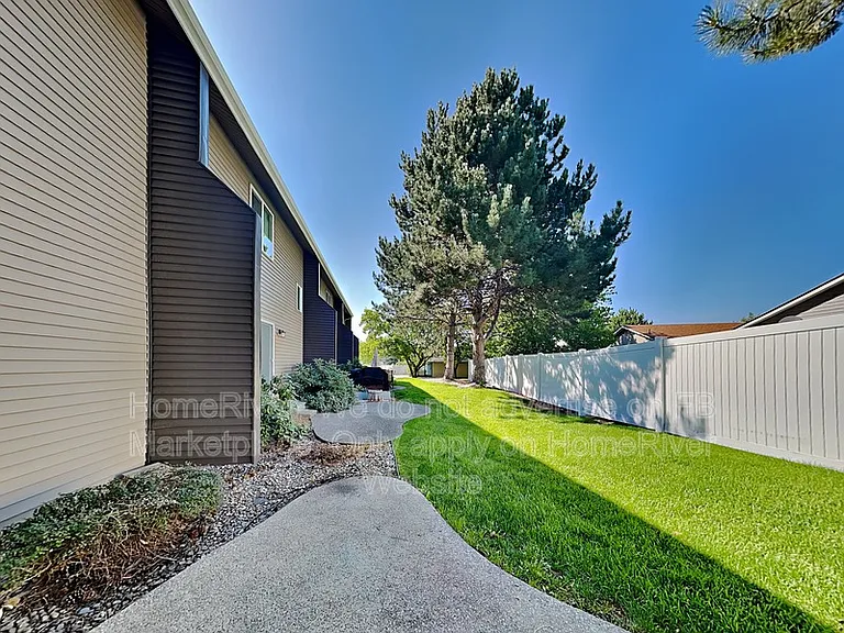 23017 E Colt Ln — Photo 23