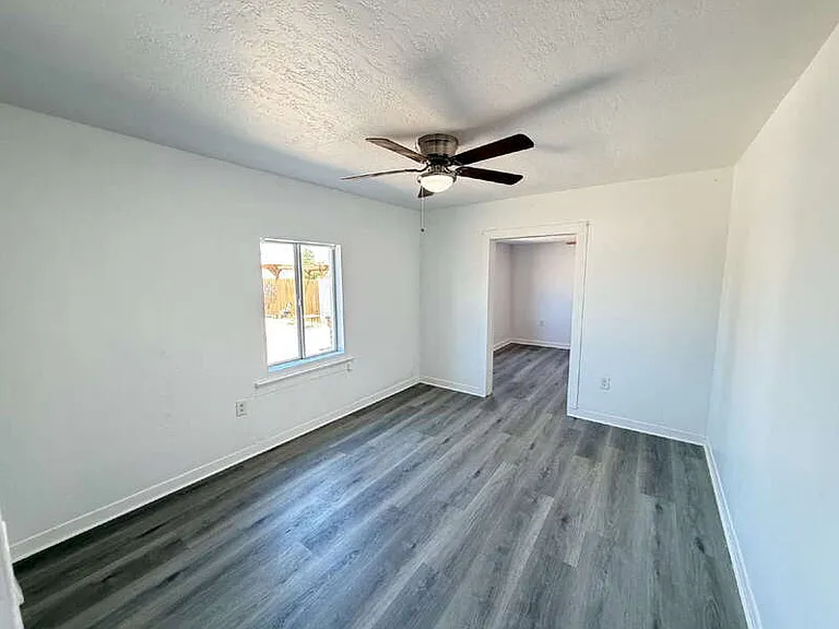 352 W Roosevelt Ave — Photo 19