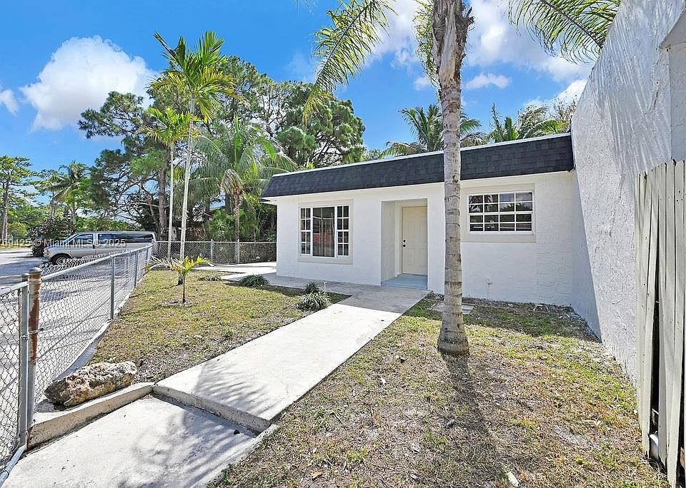 1st image of 20908 NW 39th Ave