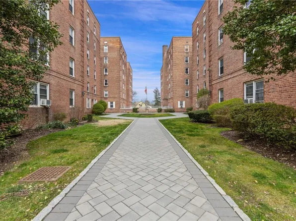 60 Locust Avenue #A307, New Rochelle, NY 10801