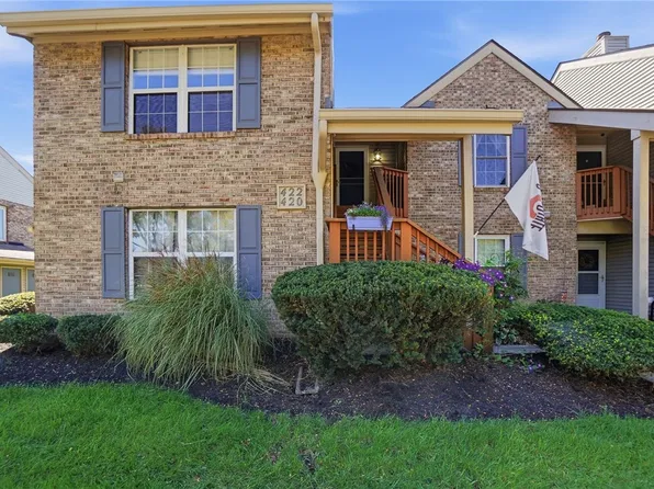 422 Waterfront Pl, Dayton, OH 45458
