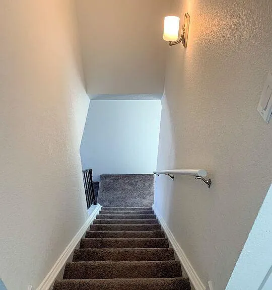 10720 Moore St — Photo 12