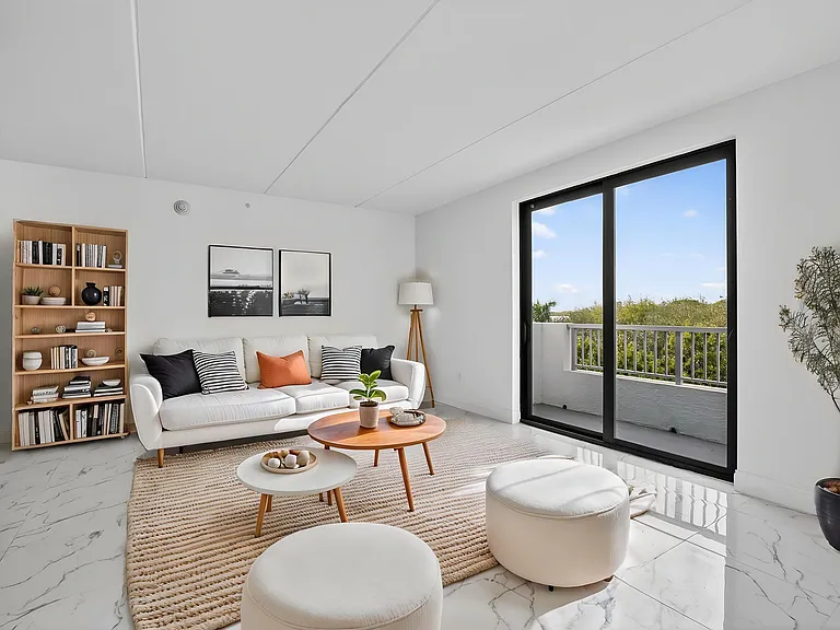 Boca Villas — Photo 6