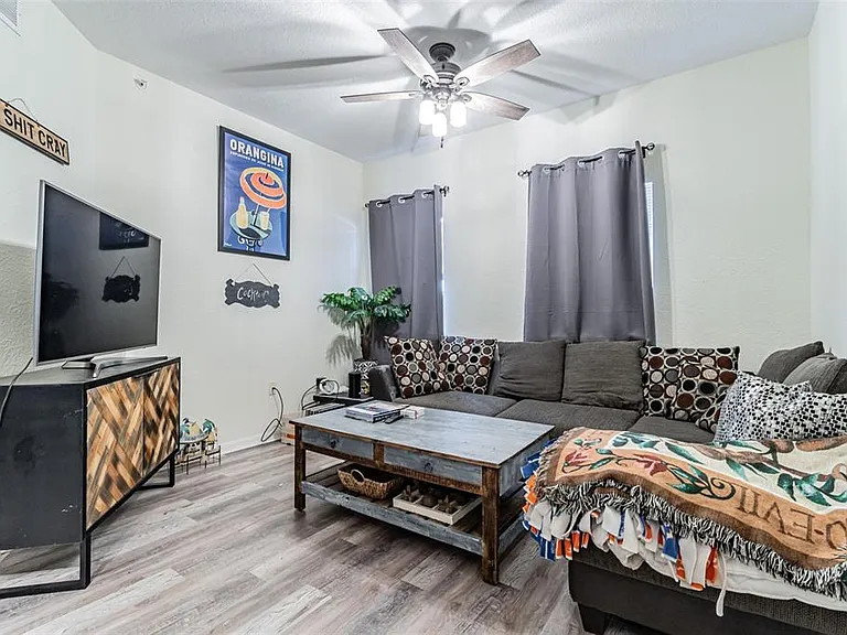 402 S Armenia Ave #116 — Photo 9