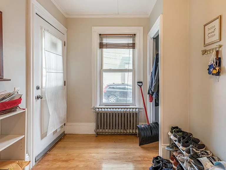 111 Chestnut St #1 — Photo 1