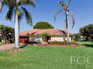 1015 N Waterway Dr, Fort Myers, FL 33919