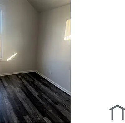 3 bed, $2,000 — Photo 2