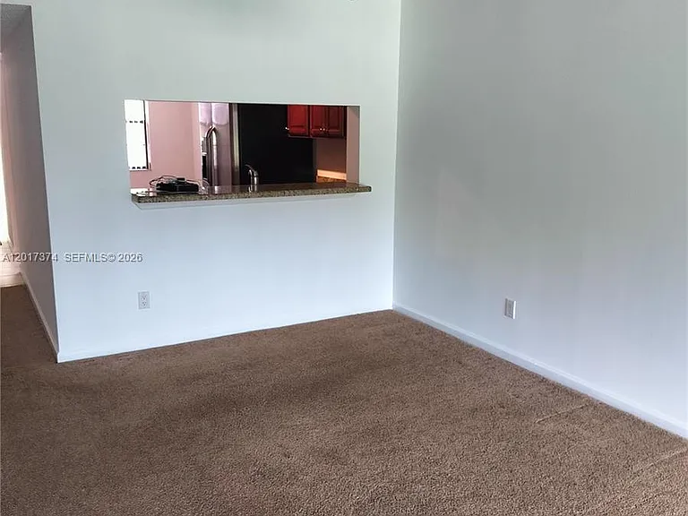 1001 Keystone Dr #F — Photo 4