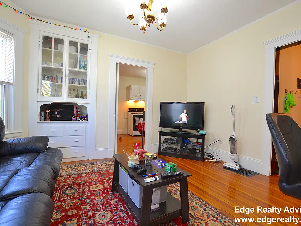 50 Tremont St #1