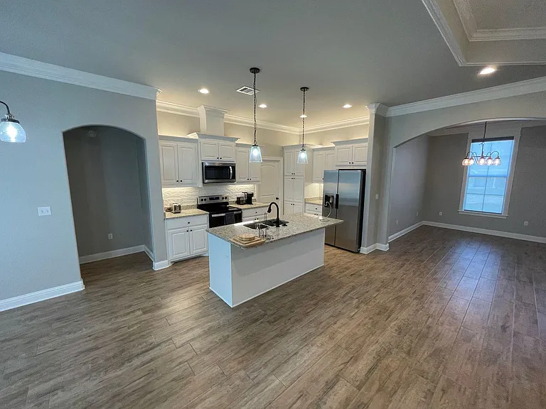 5225 Dalewood Dr — Photo 3