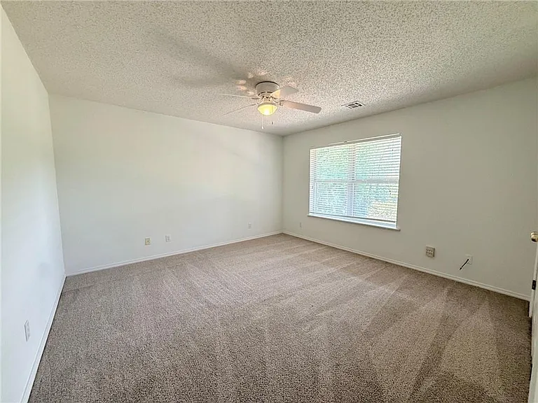 18033 Broadview — Photo 28