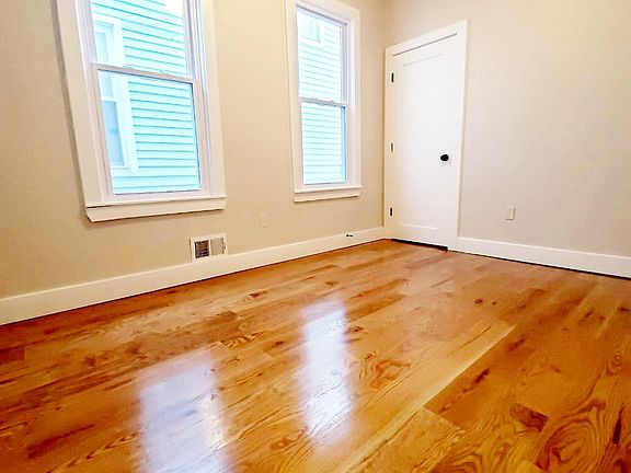 5th image of 168 Clendenny Ave #2R