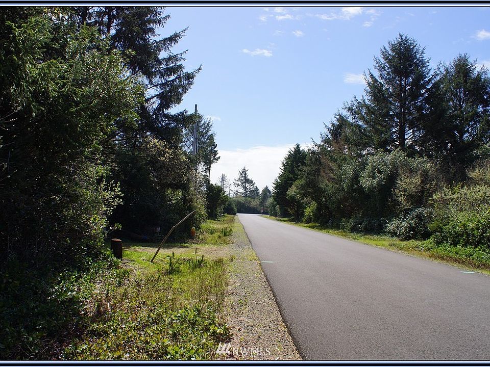 2nd image of 464 Orion Ave SW