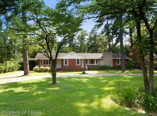 811 W 2nd Ave, Red Springs, NC 28377