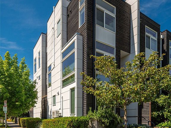 2nd image of 3931 California Avenue SW