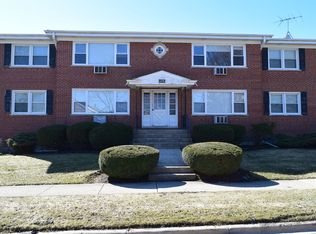 115 E Thomas St, Arlington Heights, IL 60004