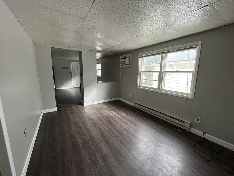 48 Sobieski St #1 — Photo 6