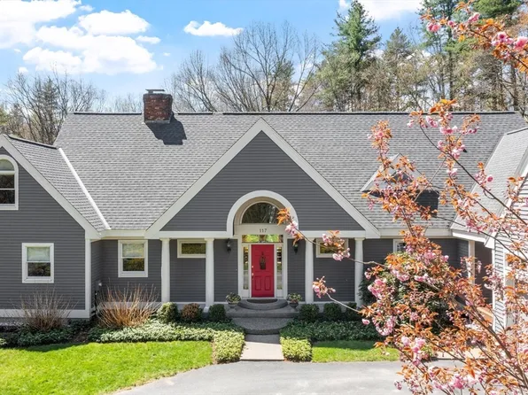 117 Ayer Rd, Harvard, MA 01451