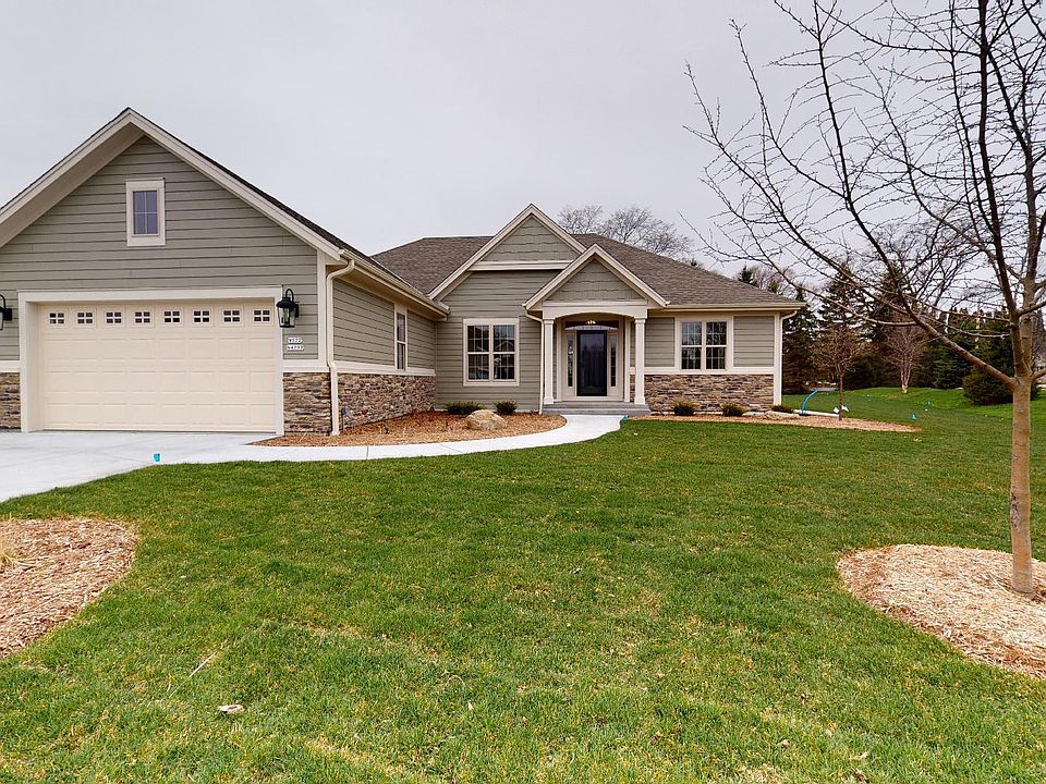 1st image of W222N4799 Seven Oaks Dr