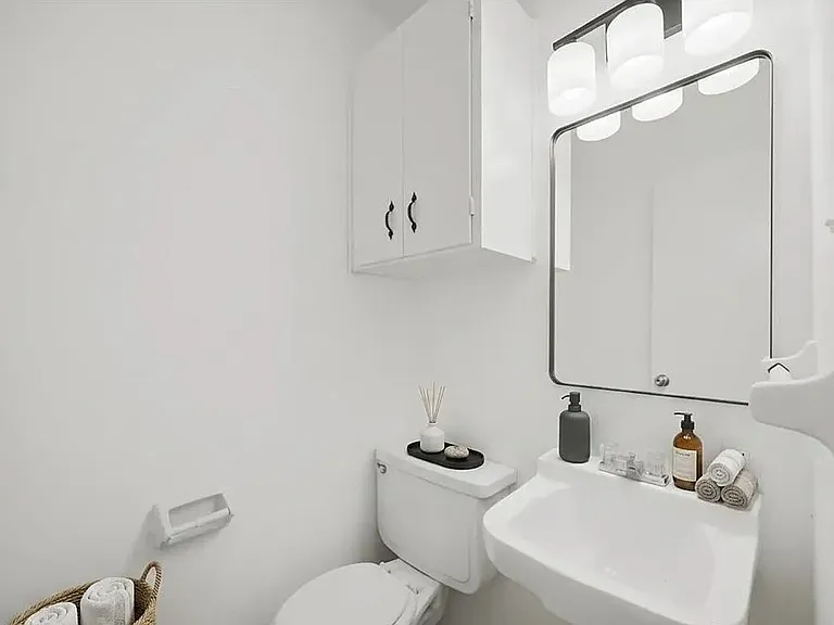 804 E 31st St #29 — Photo 8