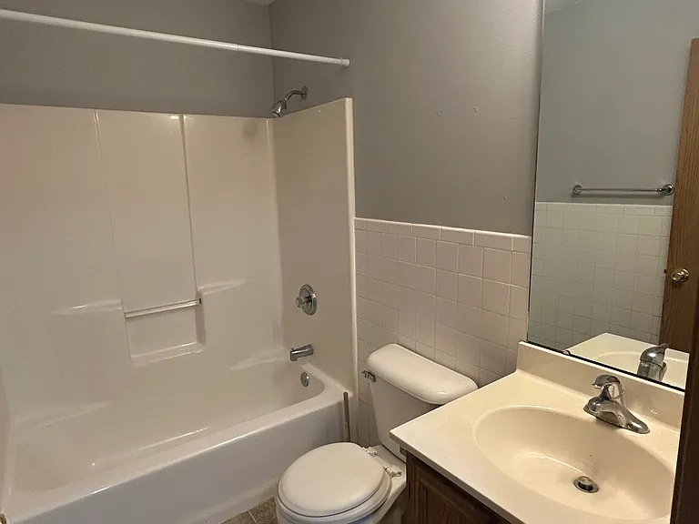 5591 Tall Pines Pkwy #4 — Photo 8