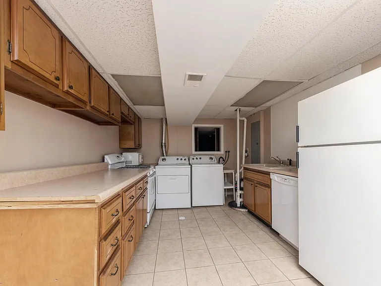1807 N Larch Dr — Photo 14