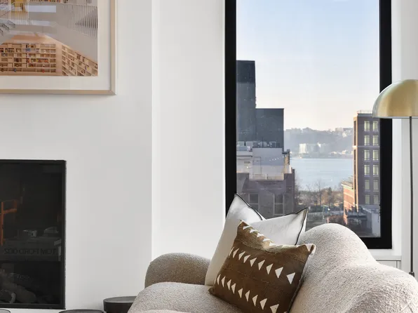 500 West 22nd Street image 14 of 24