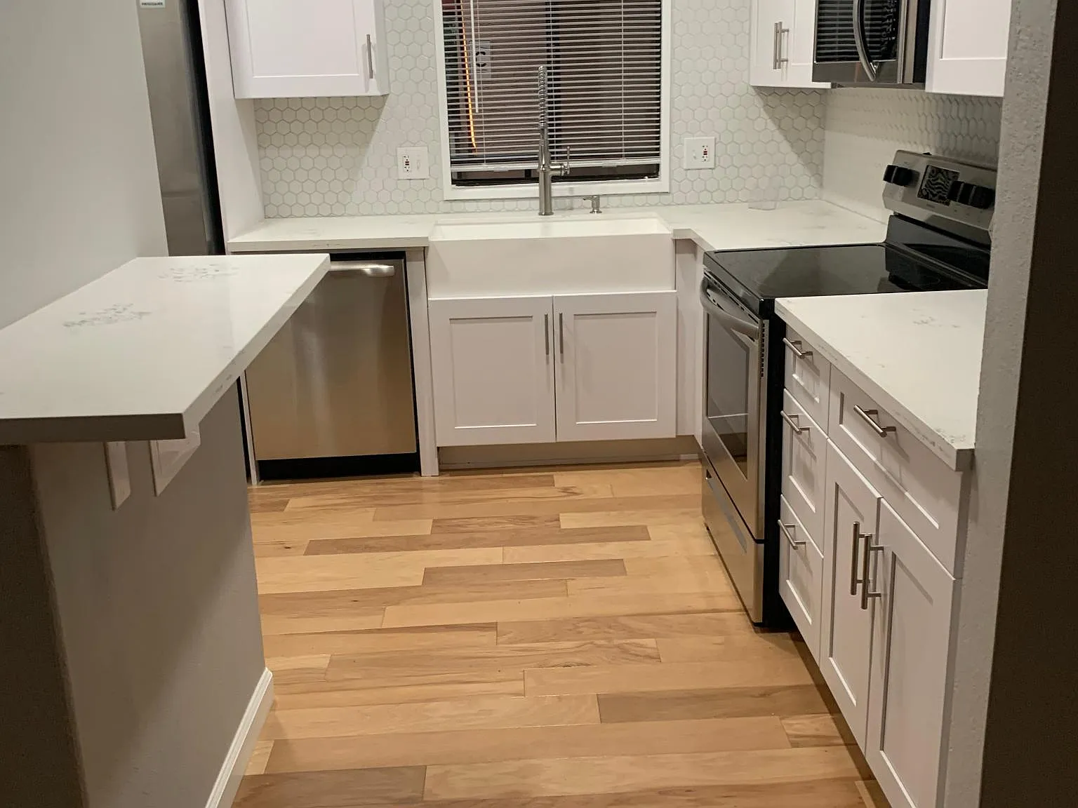 2 bed, 950 sqft, $2,500 — Photo 4