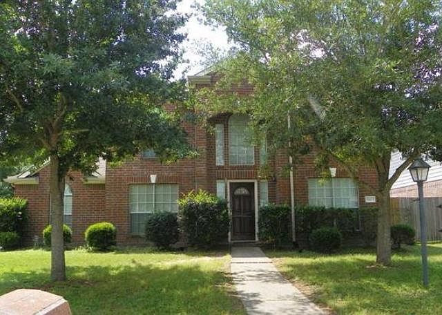 1st image of 2203 Silver Leaf Dr