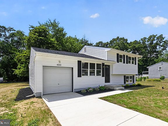 3rd image of 4510 Gail Ln