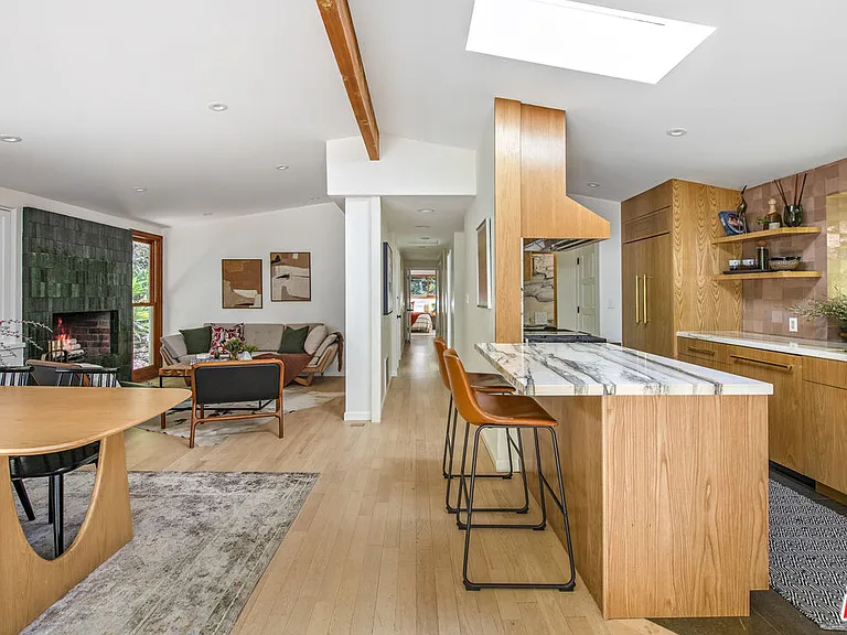 10003 Westwanda Dr — Photo 5