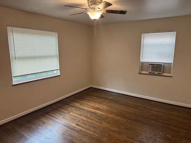 3065 Glenmore Ave #1 — Photo 10