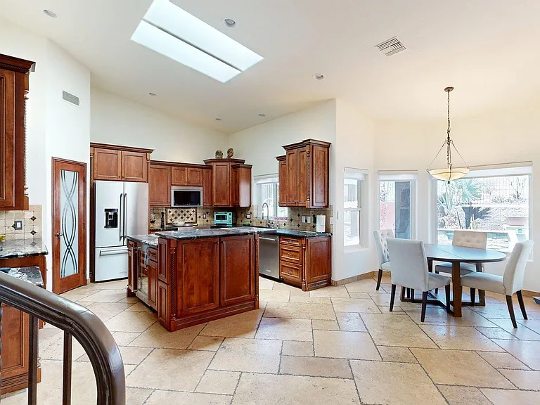 14818 N 18th Pl — Photo 11