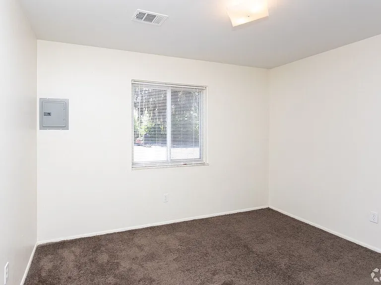 The Vue @ 214 Apartments — Photo 14