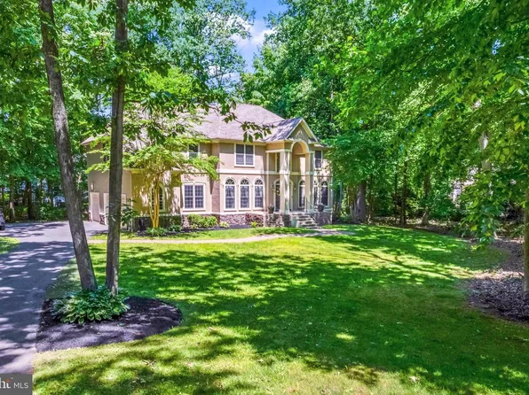 15 Waterview Dr, Pilesgrove, NJ 08098