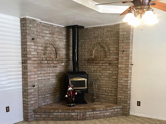 4th image of 1611 Salmon Dr